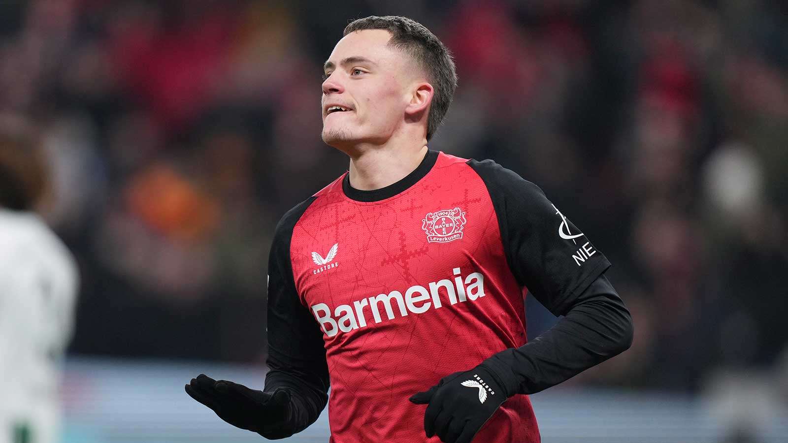 以強硬防守 以強硬防守